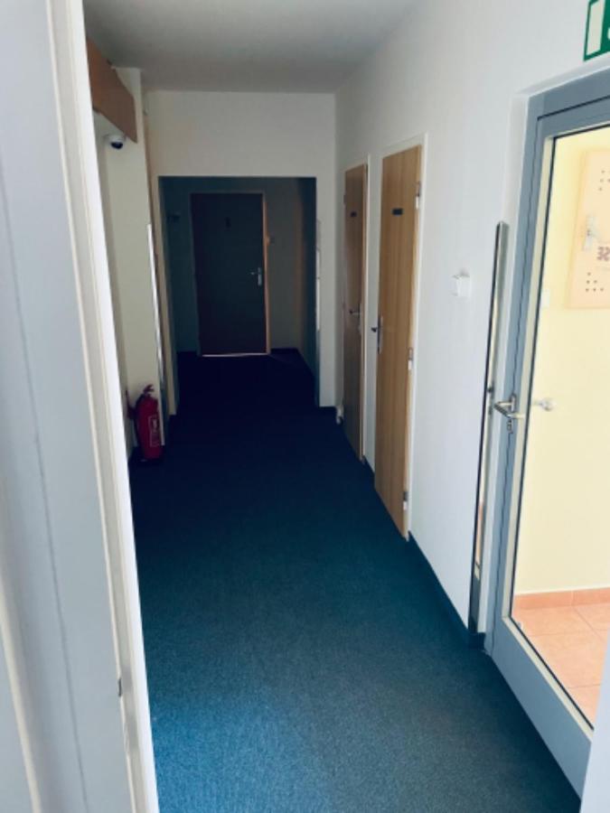 Apartmany Bryksova Praag Buitenkant foto